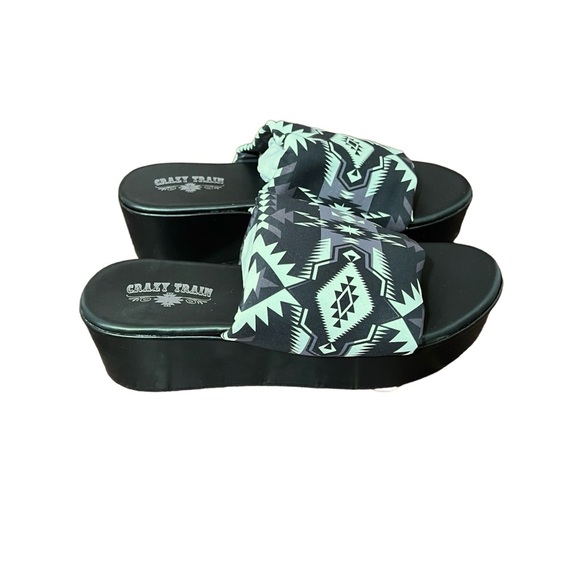 Crazy Train Shoes - Crazy Train 90s Platty Aztec Bold Black & White Sandal Wedges Platform Slides 9